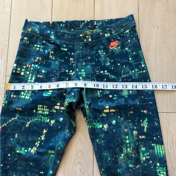 Nike RU City Print Leggings Size XS - Picture 7 of 9